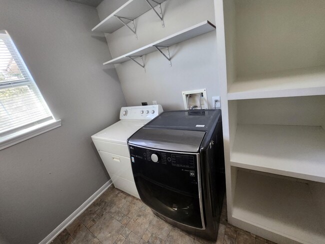 Building Photo - 20718 Blanton Brook Dr