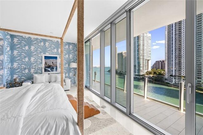 Building Photo - 300 Biscayne Blvd Way