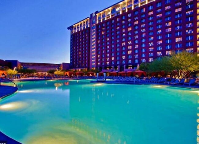 Building Photo - Scottsdale