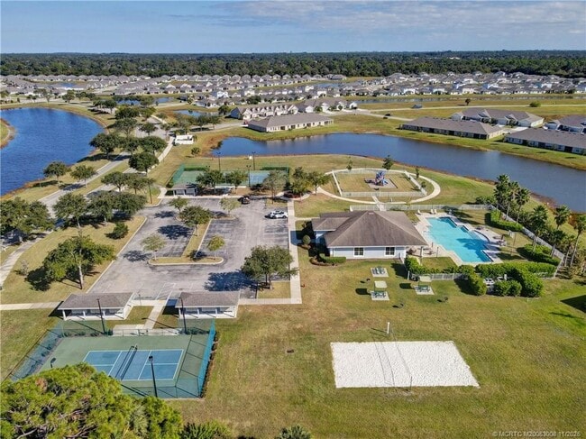 Building Photo - 5208 Manciano St