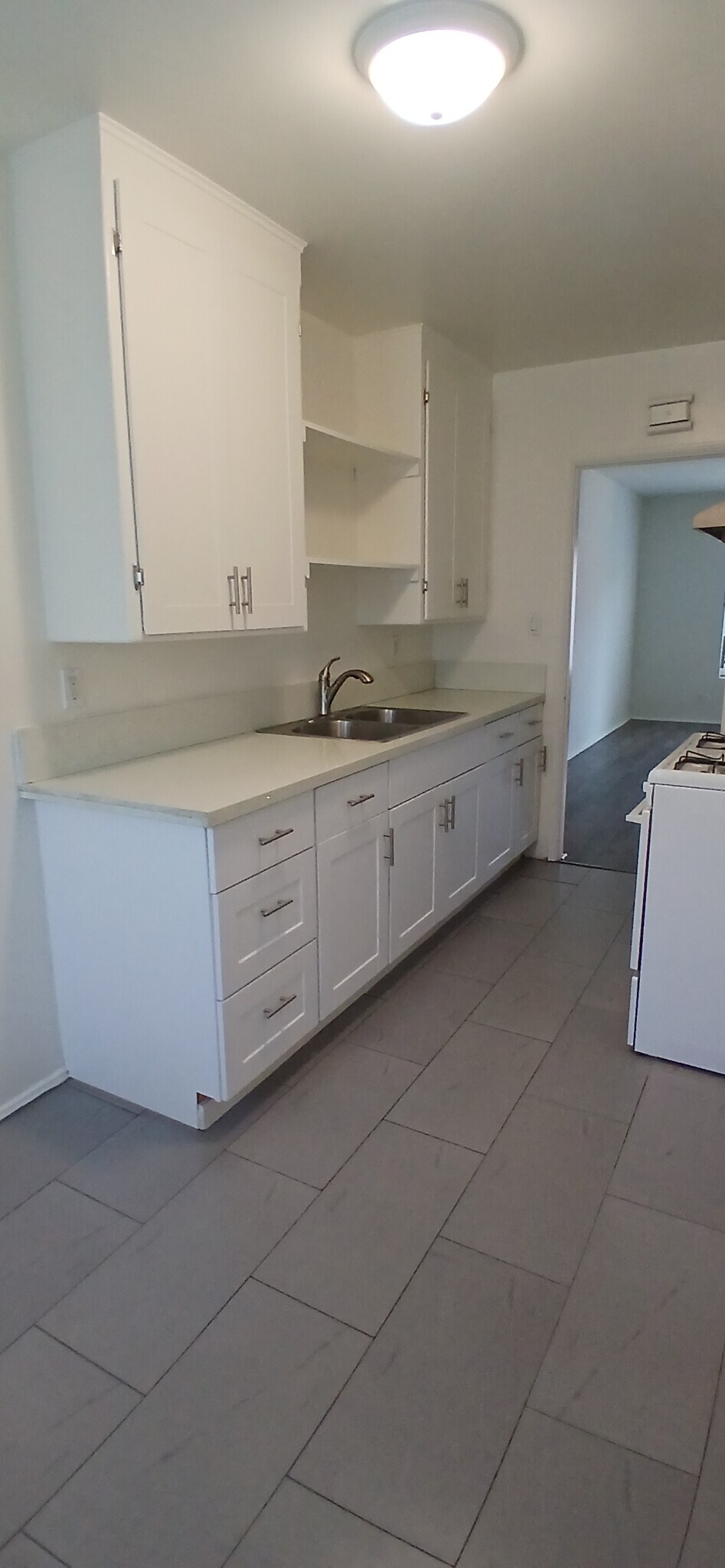 Kitchen (North View) - 1728 N Hollywood Way