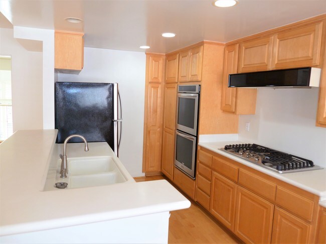 Kitchen - 4425 Alla Rd