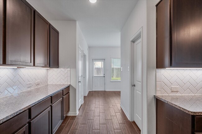 Building Photo - 4715 Painted Bunting Ln