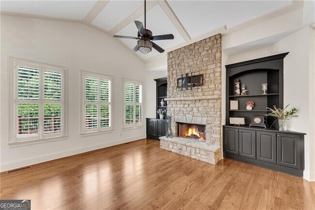 Building Photo - 5861 Yoshino Cherry Ln NE