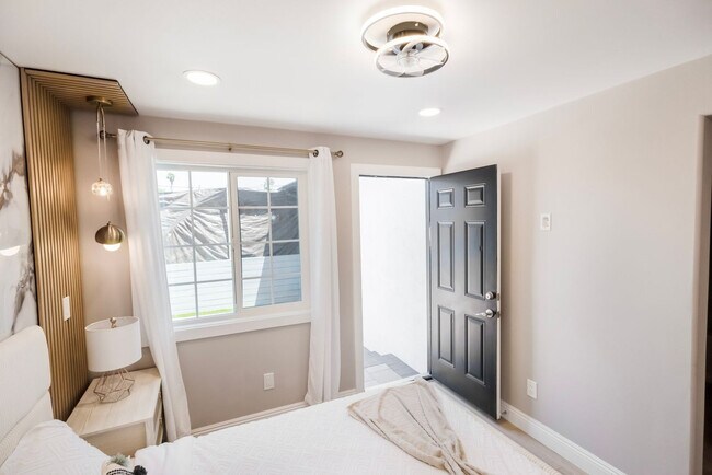 Building Photo - 6168 Cumberland St