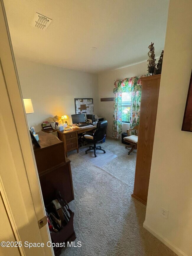 Building Photo - 939 Remington Green Dr SE