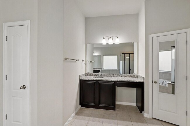 Building Photo - 3134 Grand Bay Dr