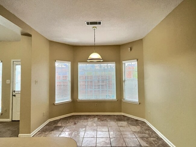 Building Photo - 1291 Rain Hollow Cir W