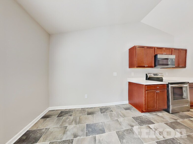 Building Photo - 129 Ridgemoore Ct