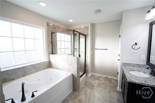 Building Photo - 123 Grimsby Rd