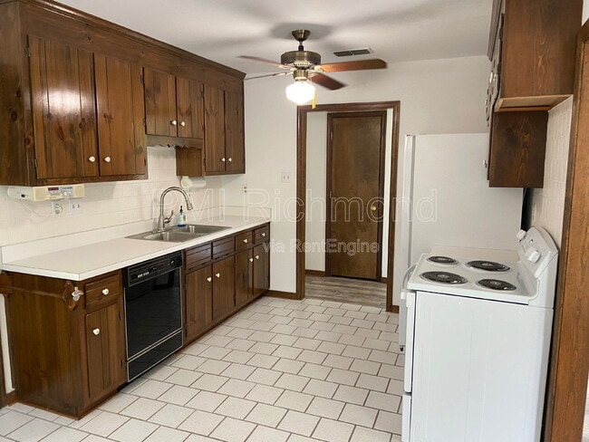 Building Photo - 8303 Morelock Ct