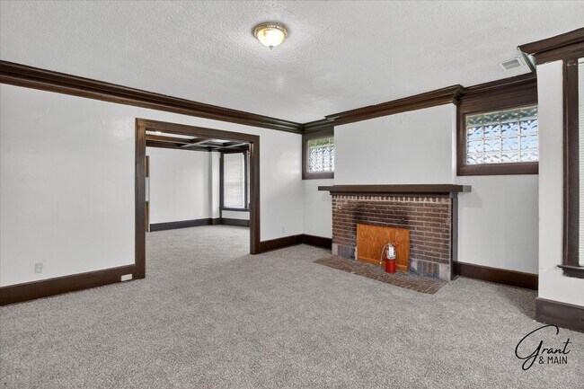 Building Photo - 58/60 Alger - FDR - T