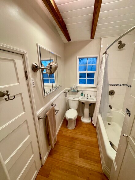 Bathroom - 1229 23rd St