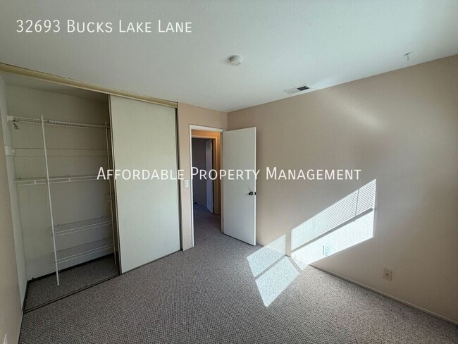 Building Photo - 32693 Bucks Lake Ln