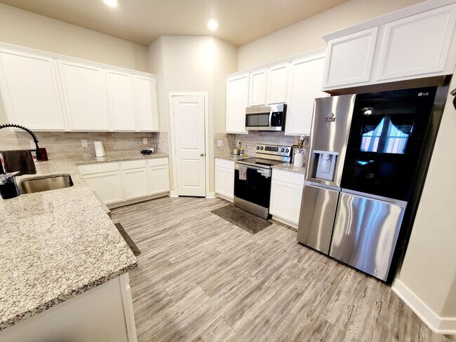 Building Photo - 3316 Viola Ave