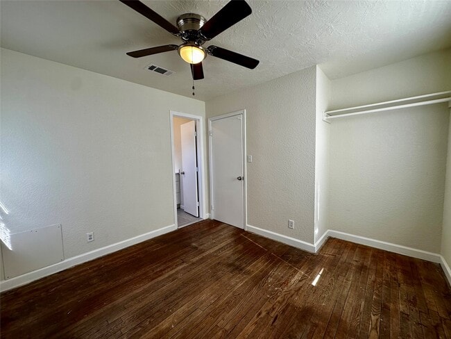 Building Photo - 9434 Fairland Dr