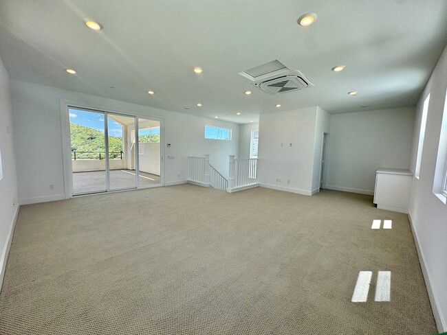 Building Photo - 27128 Skyland Wy