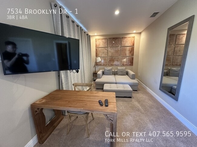 Building Photo - 7534 Brooklyn Dr