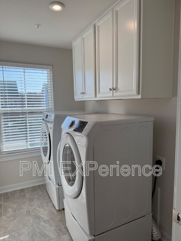 Building Photo - 2609 Skeeter Ct