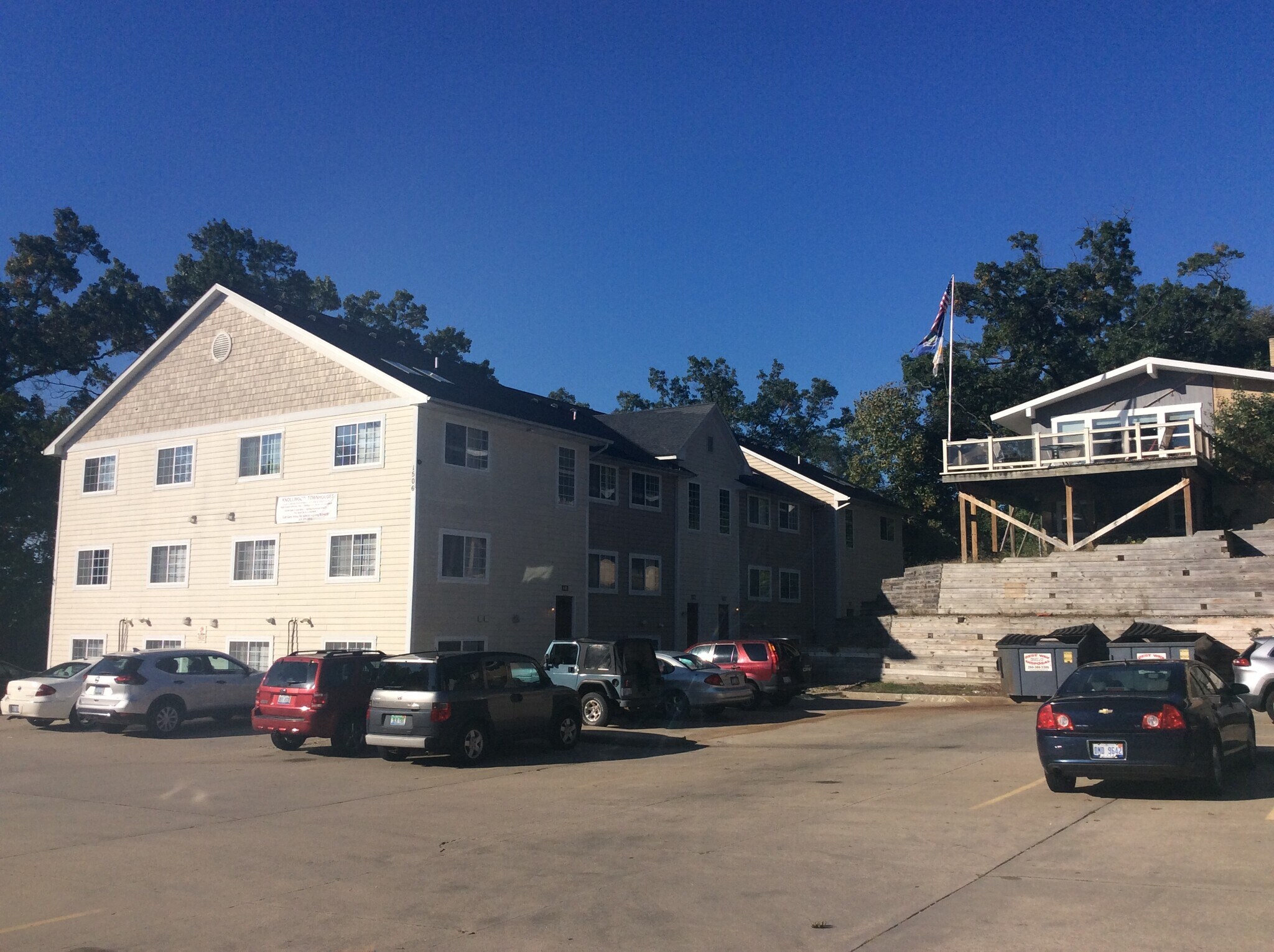 Building Photo - 1506 Knollwood Ave