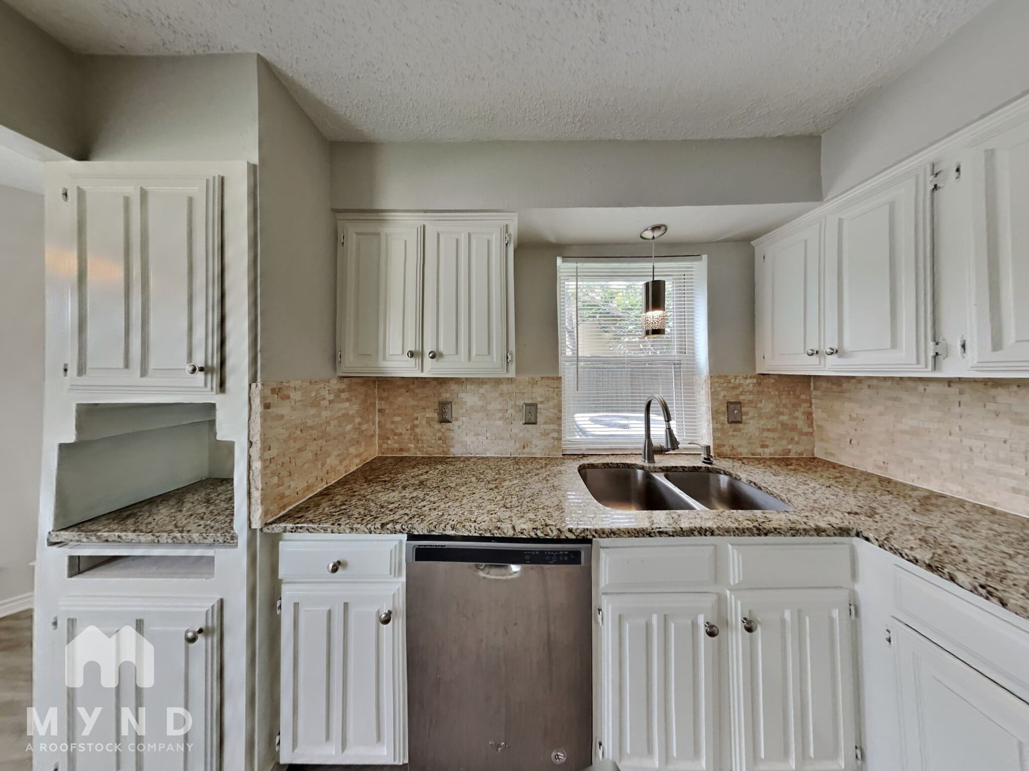 Building Photo - 9723 Summerwood Cir