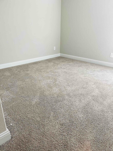 Building Photo - 4740 Dewy Rose Ln