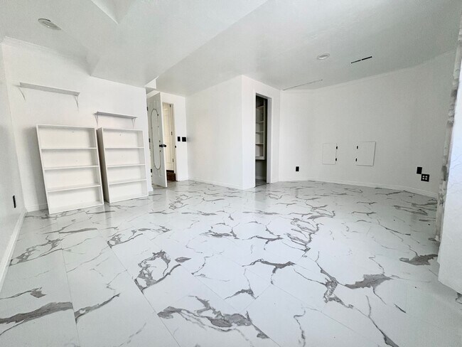 Building Photo - 4111 W 9580 S