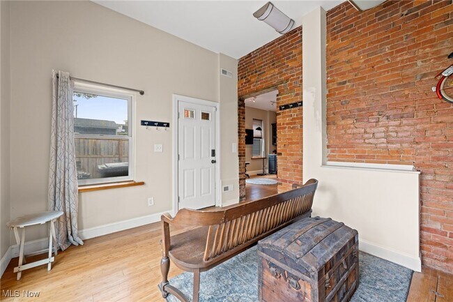 Building Photo - 1453 W 52nd St