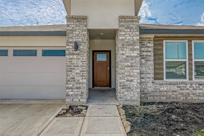 Building Photo - 6906 Green Embers Ln