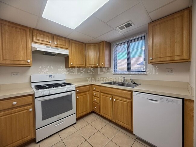 Building Photo - 57 Morningside Dr