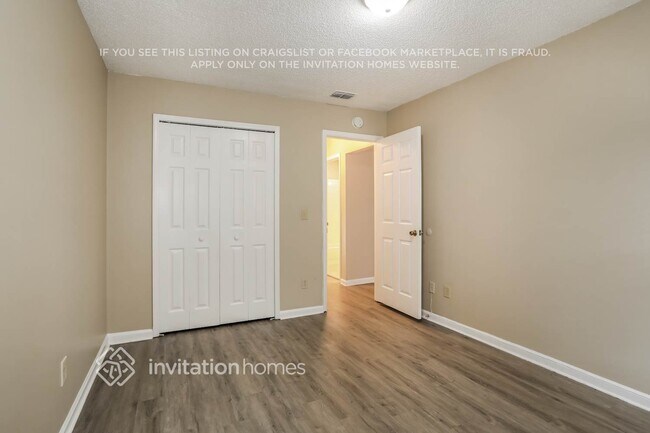 Building Photo - 1370 Pawnee St