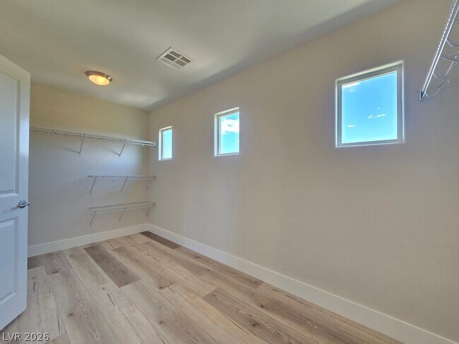 Building Photo - 11363 Colinward Ave