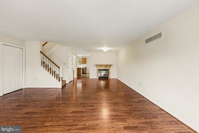 Building Photo - 1802 Harrison Ct