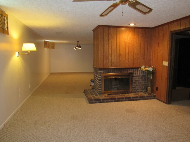 Rec Room in Basement - 2586 E George Washington Blvd
