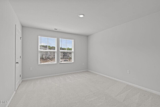 Building Photo - 1818 Porch Swing Wy