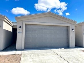 Building Photo - Newly Constructed 2 Bedroom Home!