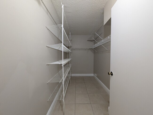 Building Photo - 3690 N 56th Ave