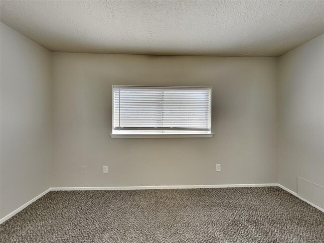 Building Photo - 4823 Ingleside Ct