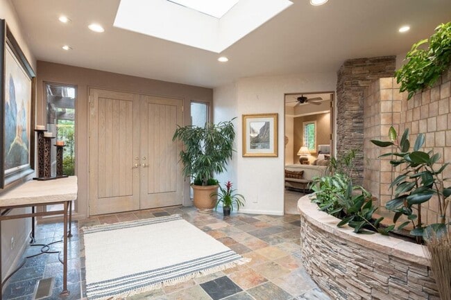 Building Photo - Paiute Springs at Entrada on Golf Course & FURNISHED!! 6-8 month lease available!