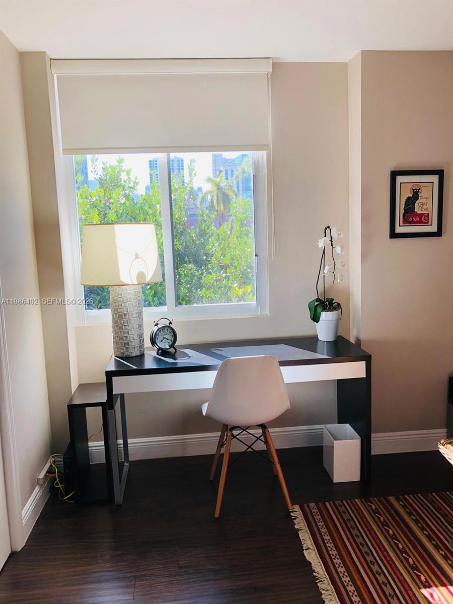 Building Photo - 800 N Miami Ave