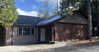 Building Photo - 725 Tyrol Dr