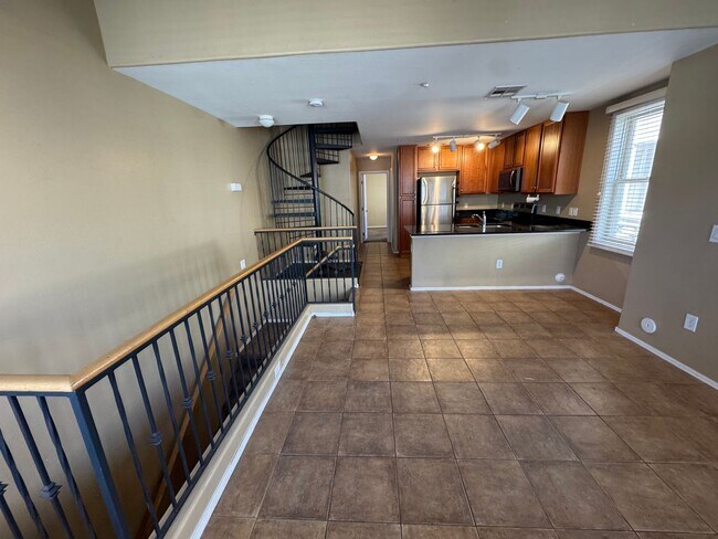 Building Photo - 4062 E Windsor Dr