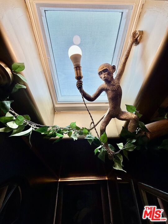 Building Photo - 370 Main St