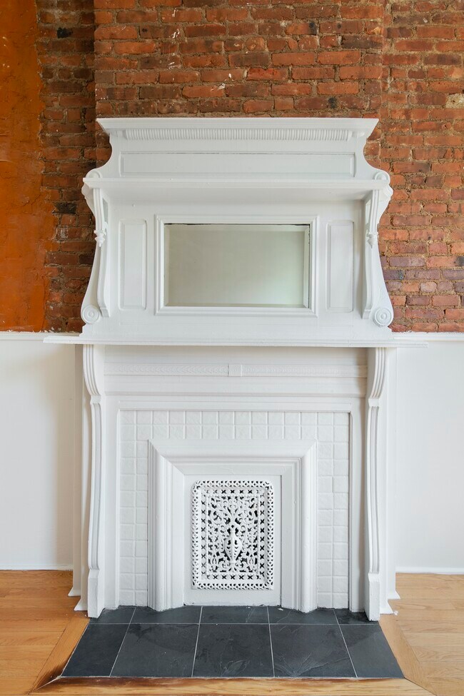 Building Photo - 418 Macon St