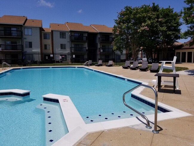Primary Photo - 123 Hampton Club Dr