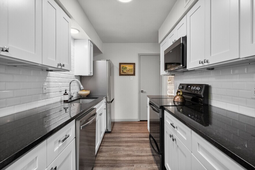 Building Photo - 5111 Skillman St