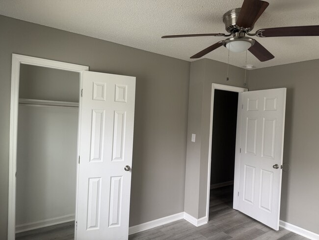 Building Photo - 524 Newcastle Rd