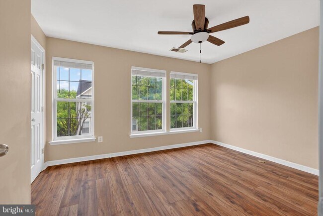 Building Photo - 13810 Fareham Ln