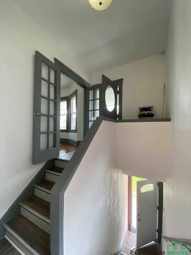 Building Photo - 2054 W 91st St