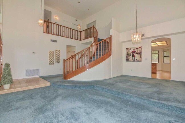 Building Photo - 5413 W Fallen Leaf Ln